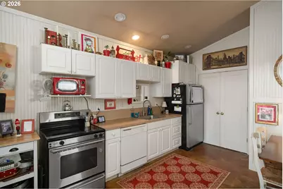 938 Oak St, Lake Oswego, OR 97034 - Photo 31