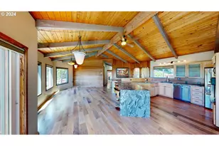 29830 Hound Dog Rd, Gold Beach, OR 97444 - Photo 11