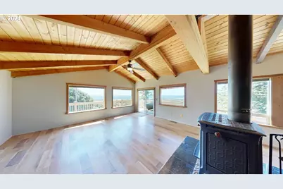 29830 Hound Dog Rd, Gold Beach, OR 97444 - Photo 23