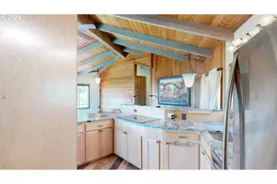 29830 Hound Dog Rd, Gold Beach, OR 97444 - Photo 15