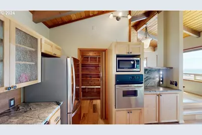 29830 Hound Dog Rd, Gold Beach, OR 97444 - Photo 13