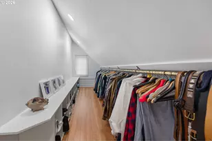 704 NE Hazelfern Pl, Portland, OR 97232 - Photo 27