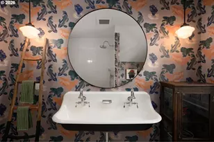 704 NE Hazelfern Pl, Portland, OR 97232 - Photo 17