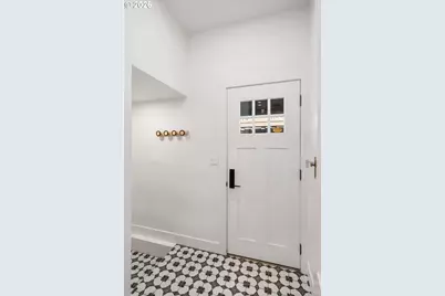 704 NE Hazelfern Pl, Portland, OR 97232 - Photo 31