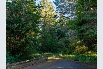 9th St NE #7-10, Bandon, OR 97411 - Photo 3