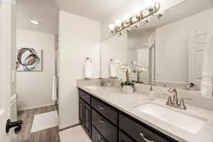 964 SE 54th Ave, Hillsboro, OR 97123 - Photo 27