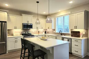 1606 Northeast 172nd Cir, Ridgefield, WA 98642 - Photo 3