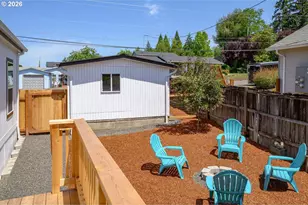 253 E 7th St, Lafayette, OR 97127 - Photo 27