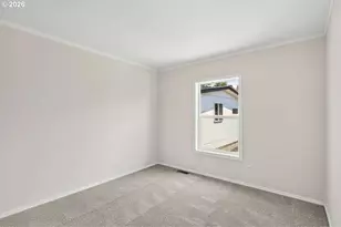 253 E 7th St, Lafayette, OR 97127 - Photo 17