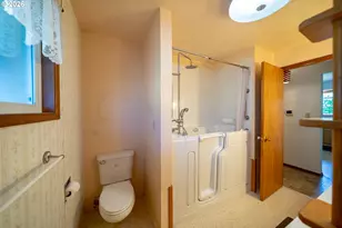 11124 Wagner Rd, Lyons, OR 97358 - Photo 17
