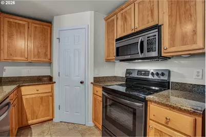 860 Springtree Ln, West Linn, OR 97068 - Photo 11