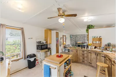 2420 NE Hembree St #48, McMinnville, OR 97128 - Photo 9