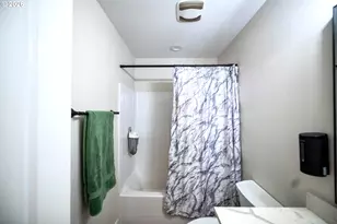 474 SE Browning Ave, Salem, OR 97302 - Photo 15