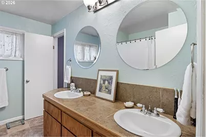 963 SE Glenn St, Roseburg, OR 97470 - Photo 23