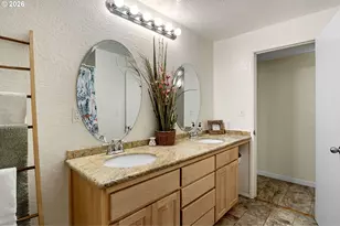 963 SE Glenn St, Roseburg, OR 97470 - Photo 33