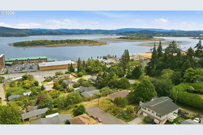 535 State St, North Bend, OR 97459 - Photo 17