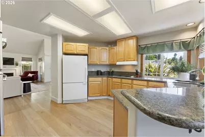 1211 Napa Creek Dr, Eugene, OR 97404 - Photo 11
