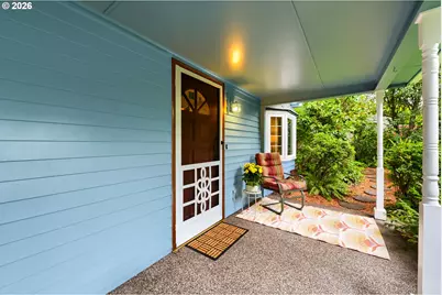 3740 SW Comus St, Portland, OR 97219 - Photo 3