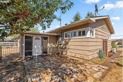 2250 Devos St, Eugene, OR 97402 - Photo 27