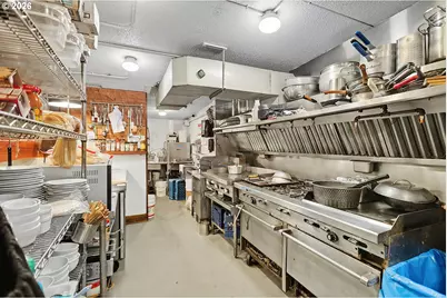 216 W Steuben St, Bingen, WA 98605 - Photo 11