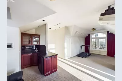 20417 SW Inglis Dr, Beaverton, OR 97007 - Photo 37