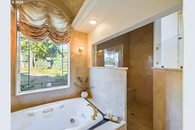 20417 SW Inglis Dr, Beaverton, OR 97007 - Photo 21