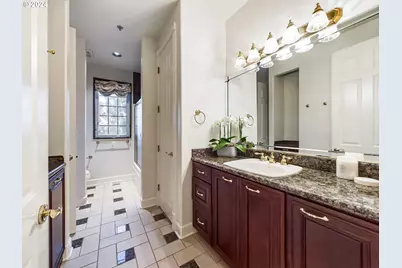 20417 SW Inglis Dr, Beaverton, OR 97007 - Photo 31