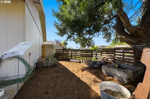 2018 Debra Dr, Springfield, OR 97477 - Photo 23