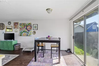 2018 Debra Dr, Springfield, OR 97477 - Photo 9
