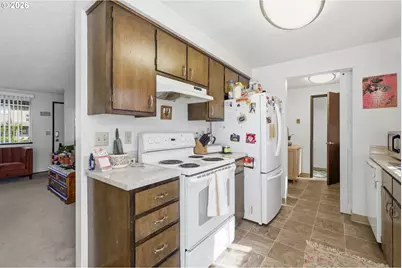 2018 Debra Dr, Springfield, OR 97477 - Photo 29