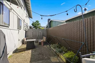 2018 Debra Dr, Springfield, OR 97477 - Photo 21
