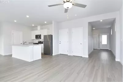 1367 Owl Ave, Woodburn, OR 97071 - Photo 5