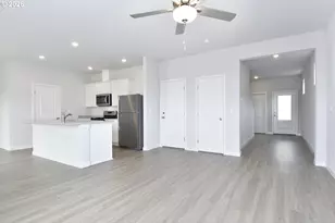 1367 Owl Ave, Woodburn, OR 97071 - Photo 5