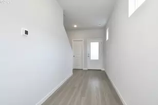 1367 Owl Ave, Woodburn, OR 97071 - Photo 3