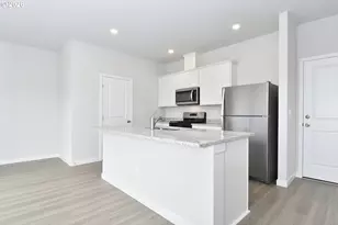 1367 Owl Ave, Woodburn, OR 97071 - Photo 7