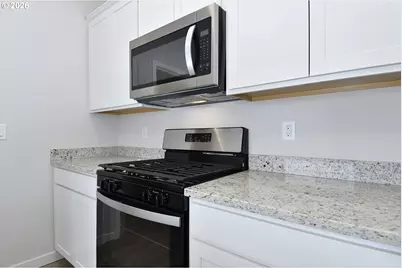 1367 Owl Ave, Woodburn, OR 97071 - Photo 11