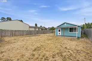 130 N 12th St, Lakeside, OR 97449 - Photo 15