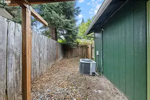 422 E 5th St, Lafayette, OR 97127 - Photo 35