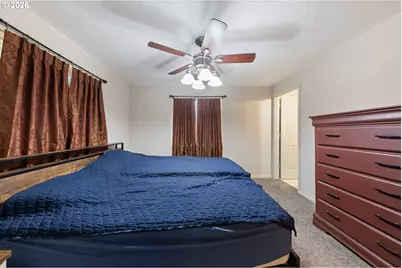 422 E 5th St, Lafayette, OR 97127 - Photo 17
