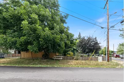 422 E 5th St, Lafayette, OR 97127 - Photo 41