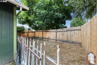422 E 5th St, Lafayette, OR 97127 - Photo 39