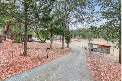 1100 Sterling Creek Rd, Jacksonville, OR 97530 - Photo 41