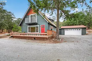 1100 Sterling Creek Rd, Jacksonville, OR 97530 - Photo 3