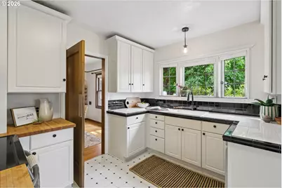 5735 NE Klickitat St, Portland, OR 97213 - Photo 17