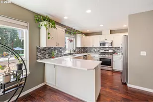 3120 N Ivy Dr, Newberg, OR 97132 - Photo 13