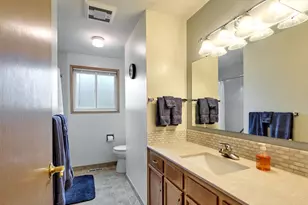 1944 Santiam Dr, Woodburn, OR 97071 - Photo 21