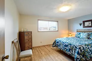 1944 Santiam Dr, Woodburn, OR 97071 - Photo 19