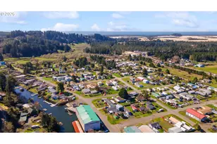 610 Park Ave, Lakeside, OR 97449 - Photo 31