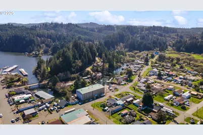 610 Park Ave, Lakeside, OR 97449 - Photo 33