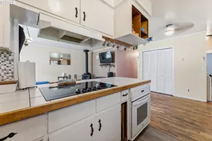 610 Park Ave, Lakeside, OR 97449 - Photo 13